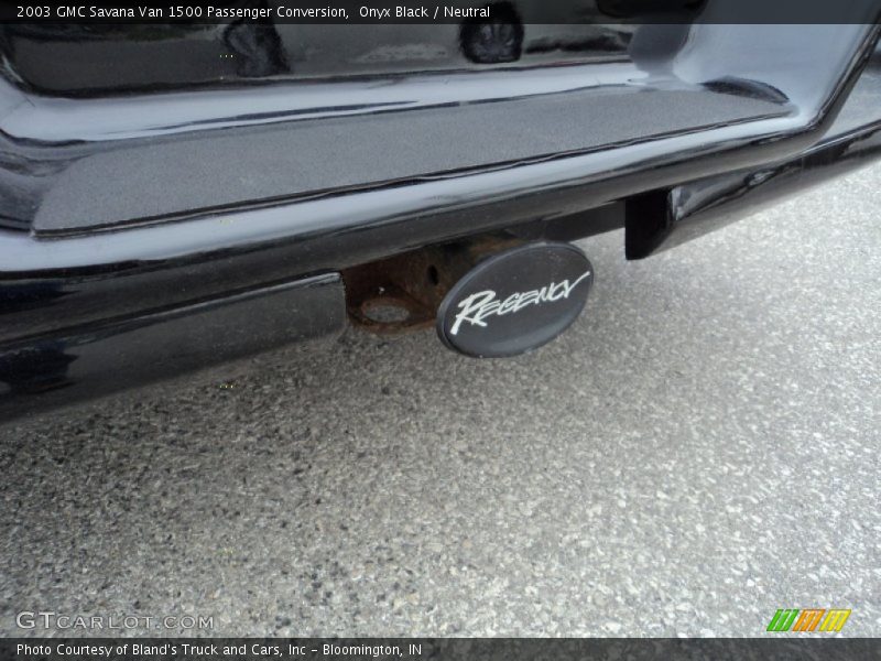 Onyx Black / Neutral 2003 GMC Savana Van 1500 Passenger Conversion