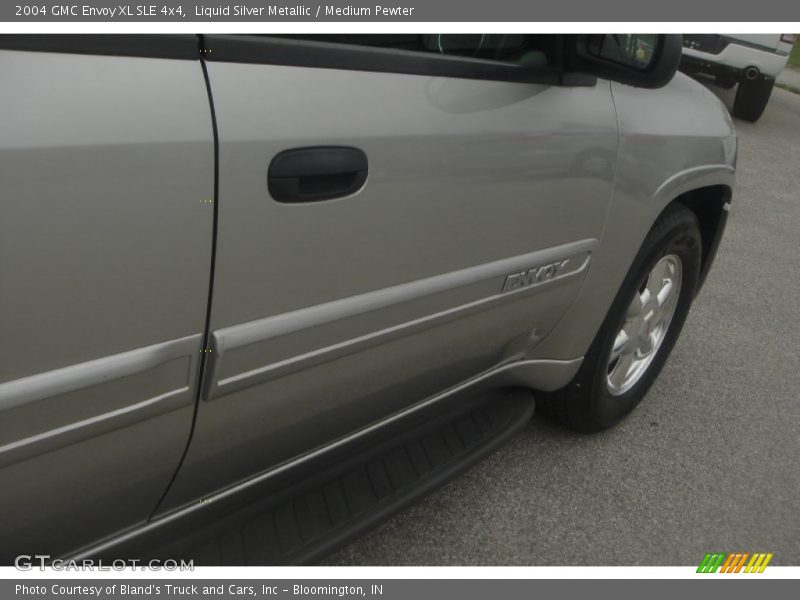 Liquid Silver Metallic / Medium Pewter 2004 GMC Envoy XL SLE 4x4