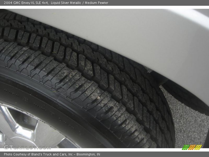 Liquid Silver Metallic / Medium Pewter 2004 GMC Envoy XL SLE 4x4