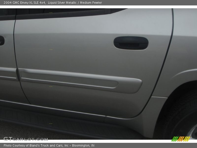 Liquid Silver Metallic / Medium Pewter 2004 GMC Envoy XL SLE 4x4