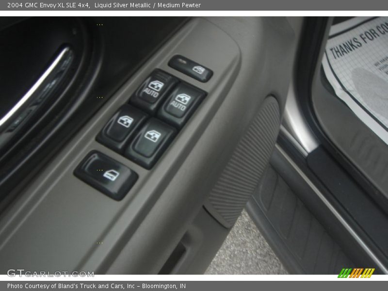 Liquid Silver Metallic / Medium Pewter 2004 GMC Envoy XL SLE 4x4