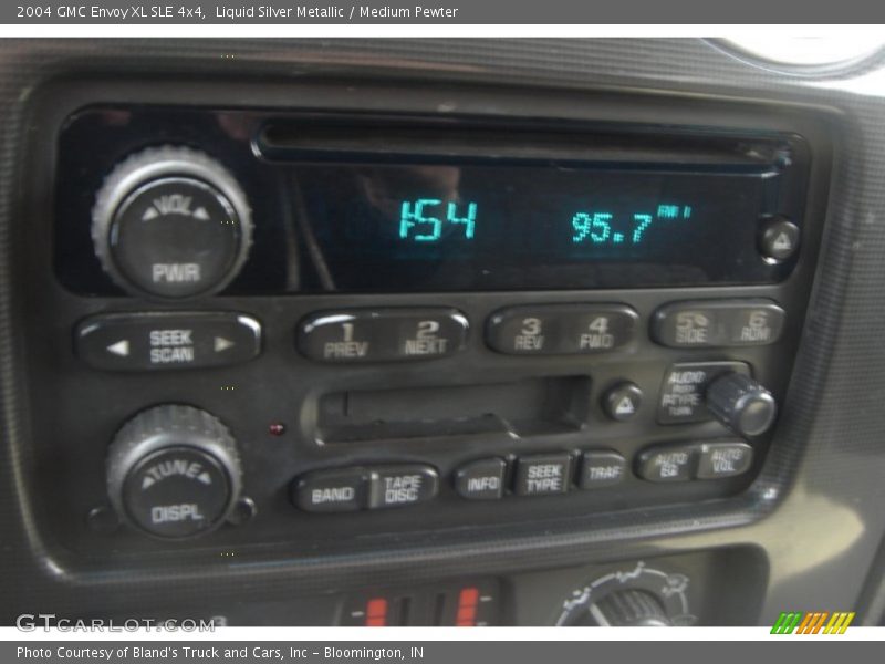 Liquid Silver Metallic / Medium Pewter 2004 GMC Envoy XL SLE 4x4