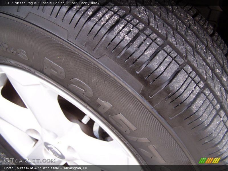 Super Black / Black 2012 Nissan Rogue S Special Edition