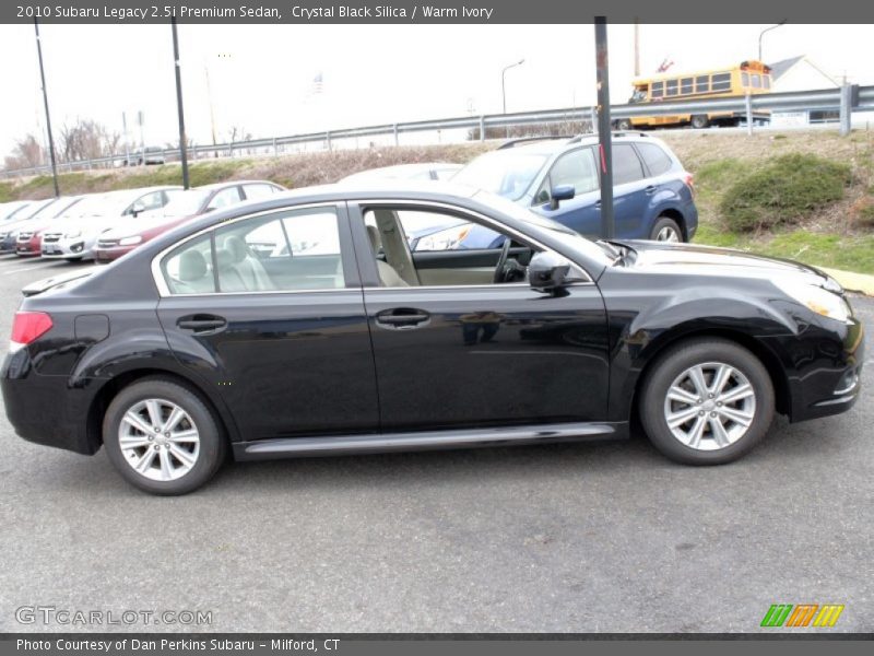 Crystal Black Silica / Warm Ivory 2010 Subaru Legacy 2.5i Premium Sedan
