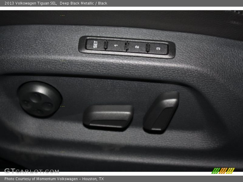 Deep Black Metallic / Black 2013 Volkswagen Tiguan SEL