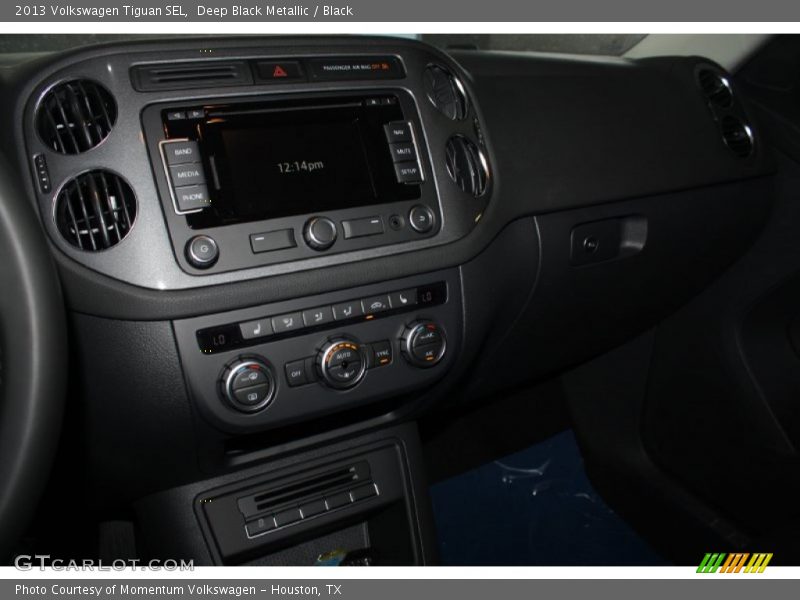 Deep Black Metallic / Black 2013 Volkswagen Tiguan SEL