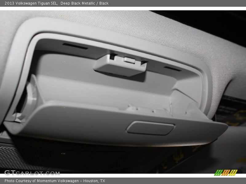 Deep Black Metallic / Black 2013 Volkswagen Tiguan SEL