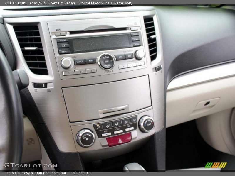 Crystal Black Silica / Warm Ivory 2010 Subaru Legacy 2.5i Premium Sedan