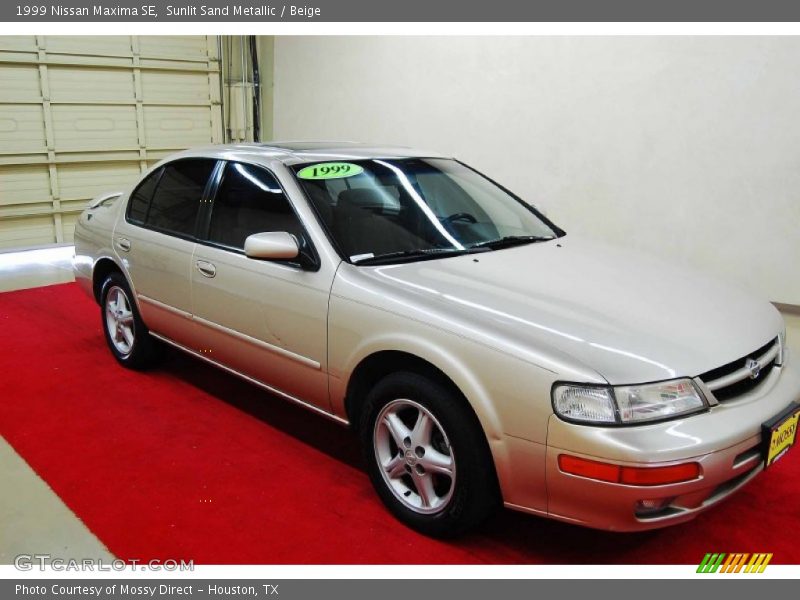 Sunlit Sand Metallic / Beige 1999 Nissan Maxima SE