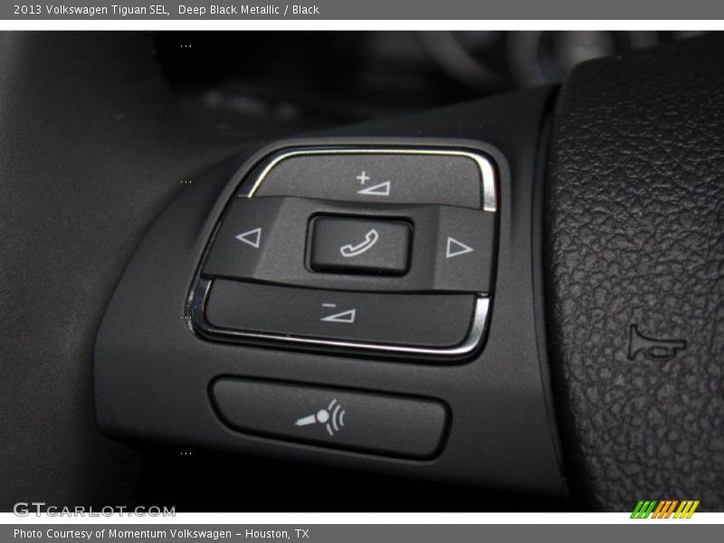 Controls of 2013 Tiguan SEL