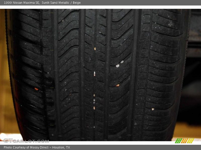 Sunlit Sand Metallic / Beige 1999 Nissan Maxima SE