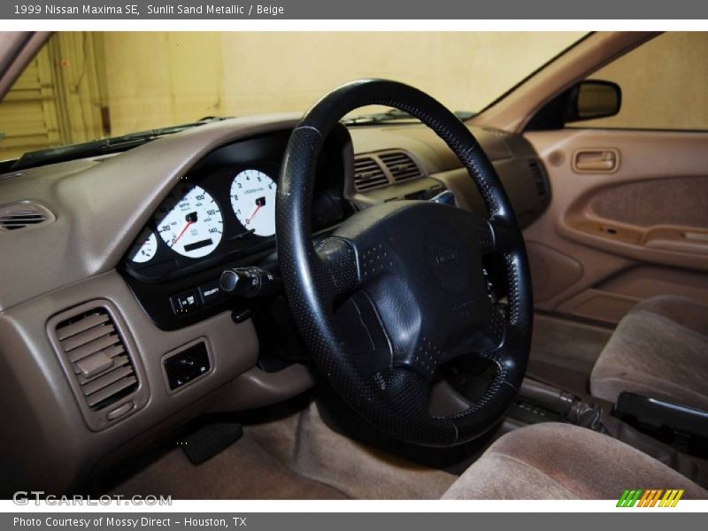 Sunlit Sand Metallic / Beige 1999 Nissan Maxima SE