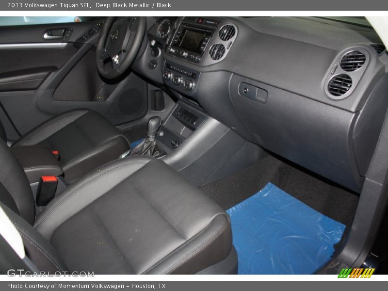 Deep Black Metallic / Black 2013 Volkswagen Tiguan SEL