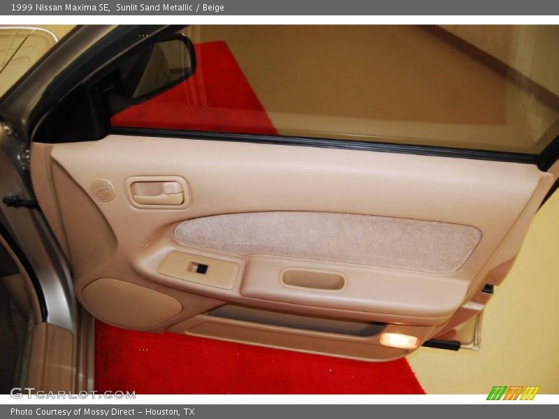 Sunlit Sand Metallic / Beige 1999 Nissan Maxima SE
