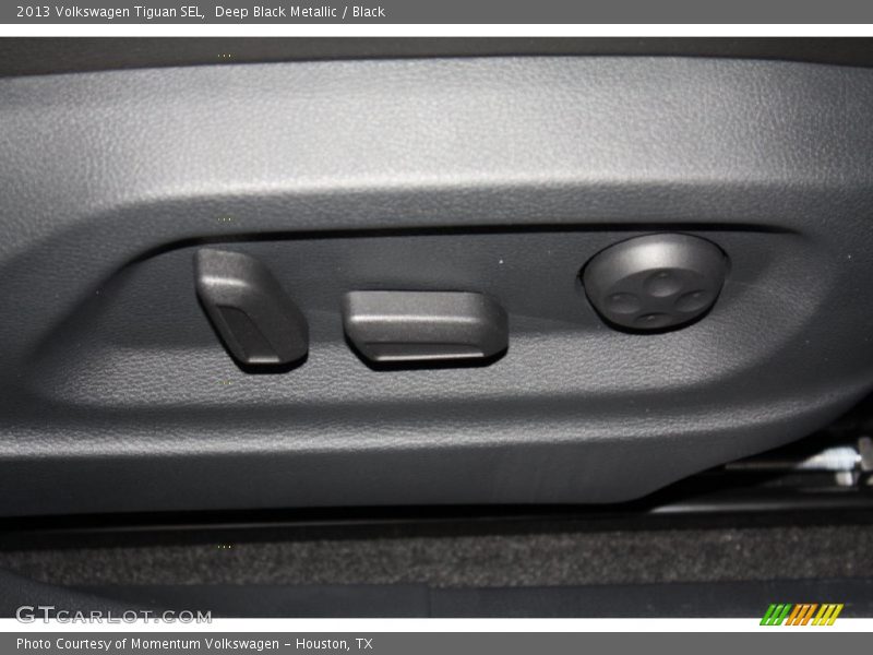 Deep Black Metallic / Black 2013 Volkswagen Tiguan SEL
