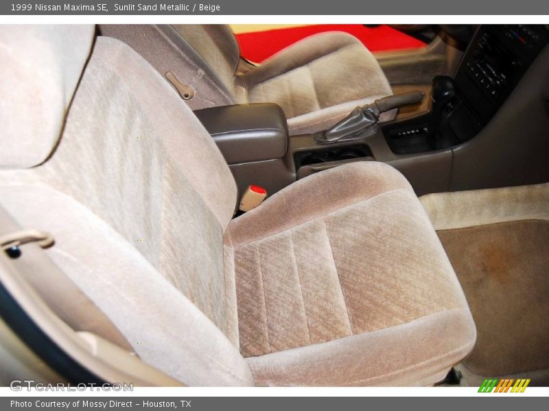 Sunlit Sand Metallic / Beige 1999 Nissan Maxima SE