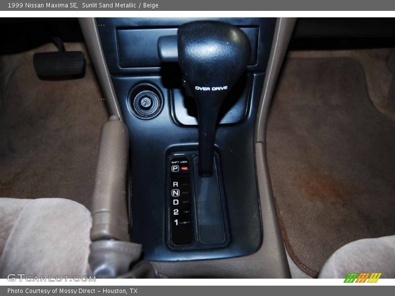 Sunlit Sand Metallic / Beige 1999 Nissan Maxima SE