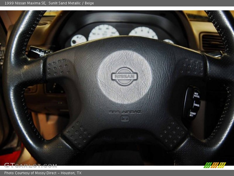 Sunlit Sand Metallic / Beige 1999 Nissan Maxima SE