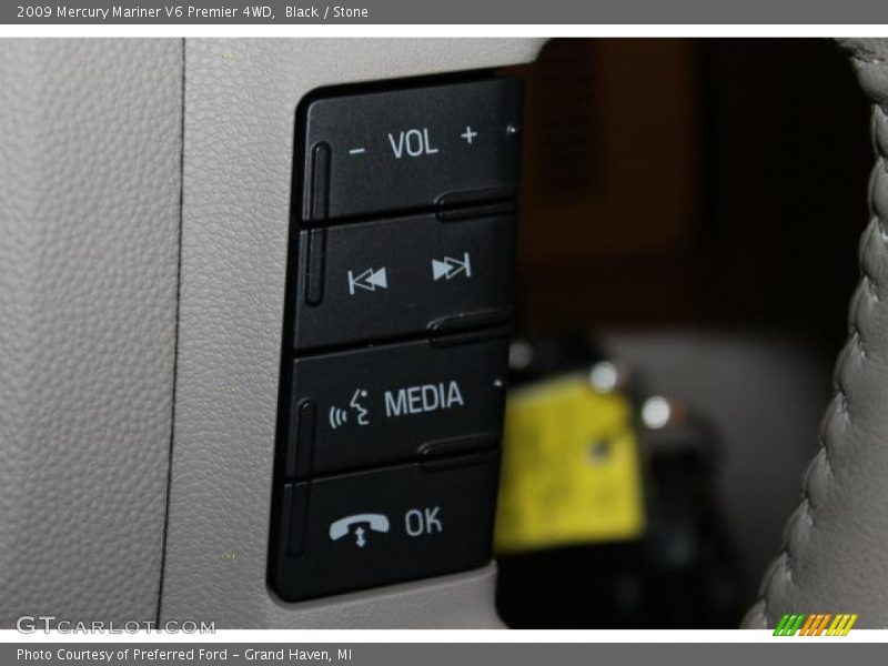 Black / Stone 2009 Mercury Mariner V6 Premier 4WD