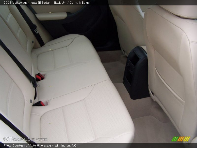 Black Uni / Cornsilk Beige 2013 Volkswagen Jetta SE Sedan