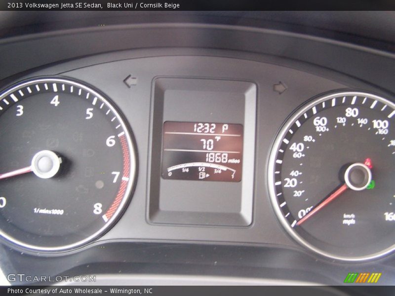 Black Uni / Cornsilk Beige 2013 Volkswagen Jetta SE Sedan