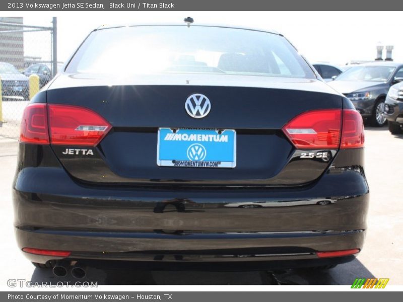 Black Uni / Titan Black 2013 Volkswagen Jetta SE Sedan