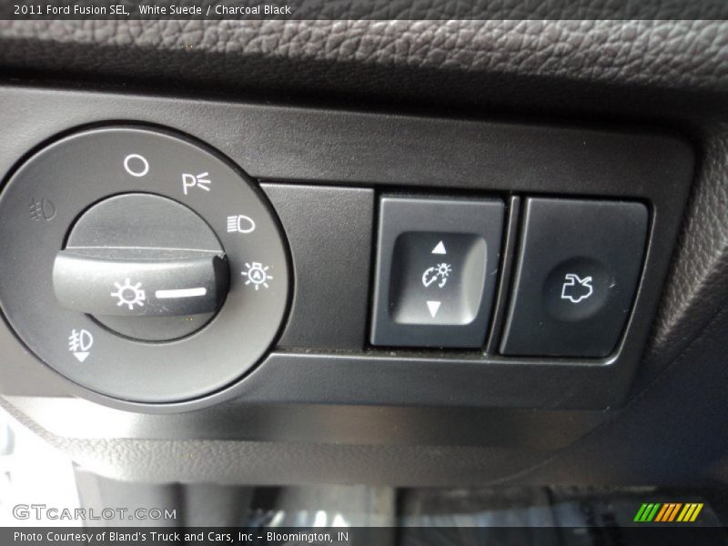 White Suede / Charcoal Black 2011 Ford Fusion SEL