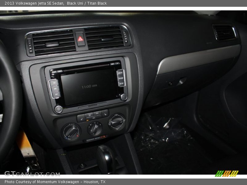 Black Uni / Titan Black 2013 Volkswagen Jetta SE Sedan