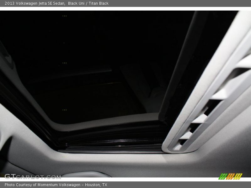 Black Uni / Titan Black 2013 Volkswagen Jetta SE Sedan