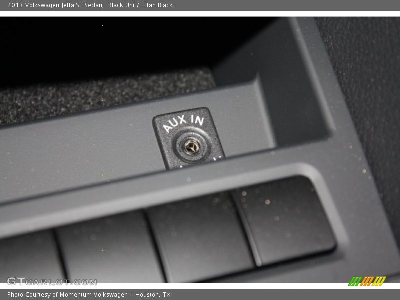 Black Uni / Titan Black 2013 Volkswagen Jetta SE Sedan