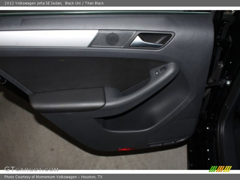 Black Uni / Titan Black 2013 Volkswagen Jetta SE Sedan
