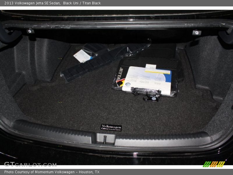 Black Uni / Titan Black 2013 Volkswagen Jetta SE Sedan