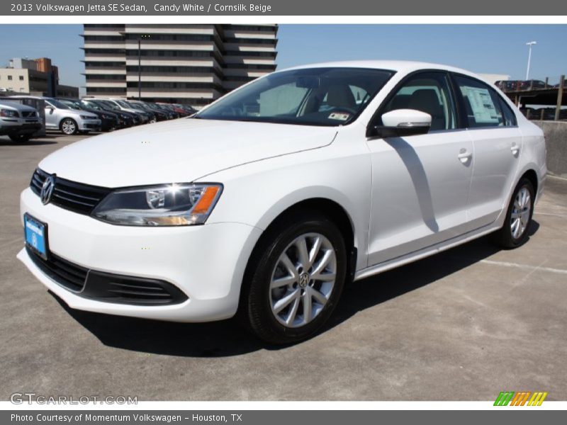 Candy White / Cornsilk Beige 2013 Volkswagen Jetta SE Sedan