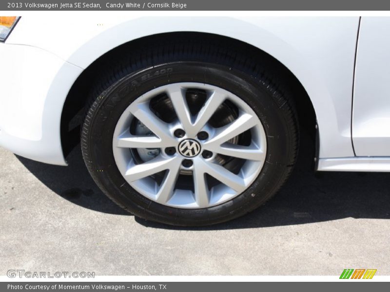 Candy White / Cornsilk Beige 2013 Volkswagen Jetta SE Sedan