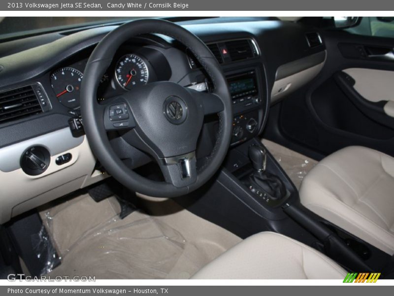 Candy White / Cornsilk Beige 2013 Volkswagen Jetta SE Sedan