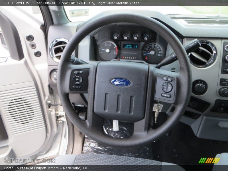  2013 F350 Super Duty XLT Crew Cab 4x4 Dually Steering Wheel