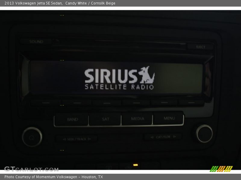 Candy White / Cornsilk Beige 2013 Volkswagen Jetta SE Sedan