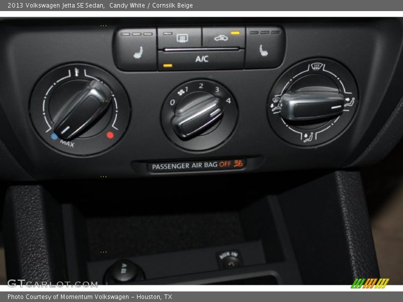Candy White / Cornsilk Beige 2013 Volkswagen Jetta SE Sedan