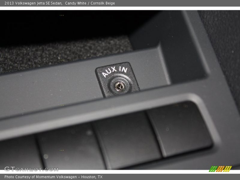 Candy White / Cornsilk Beige 2013 Volkswagen Jetta SE Sedan