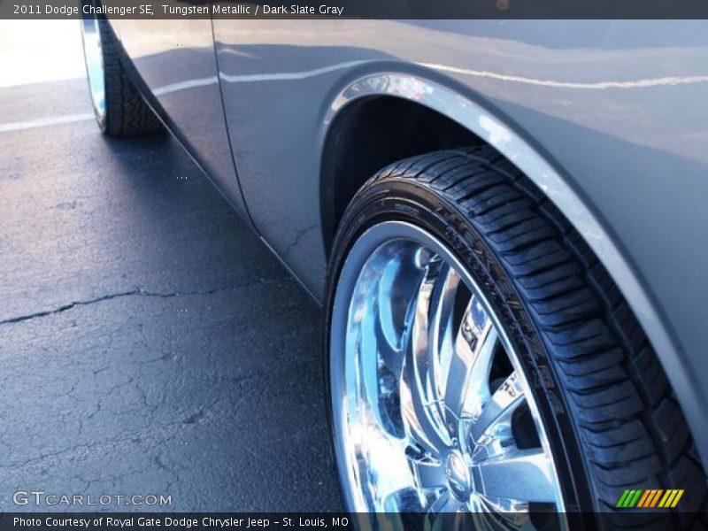 Tungsten Metallic / Dark Slate Gray 2011 Dodge Challenger SE