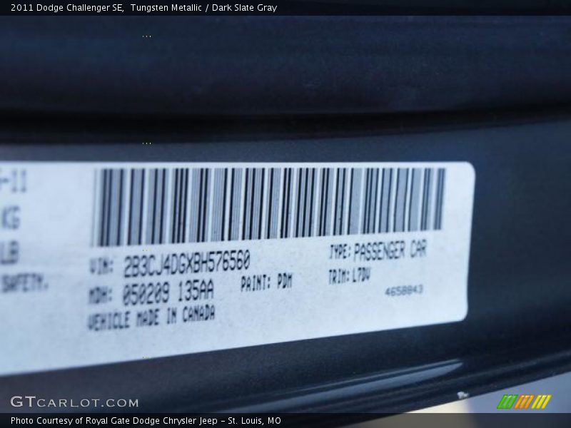 Tungsten Metallic / Dark Slate Gray 2011 Dodge Challenger SE