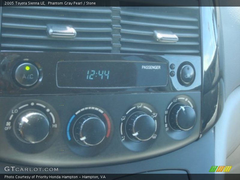 Phantom Gray Pearl / Stone 2005 Toyota Sienna LE