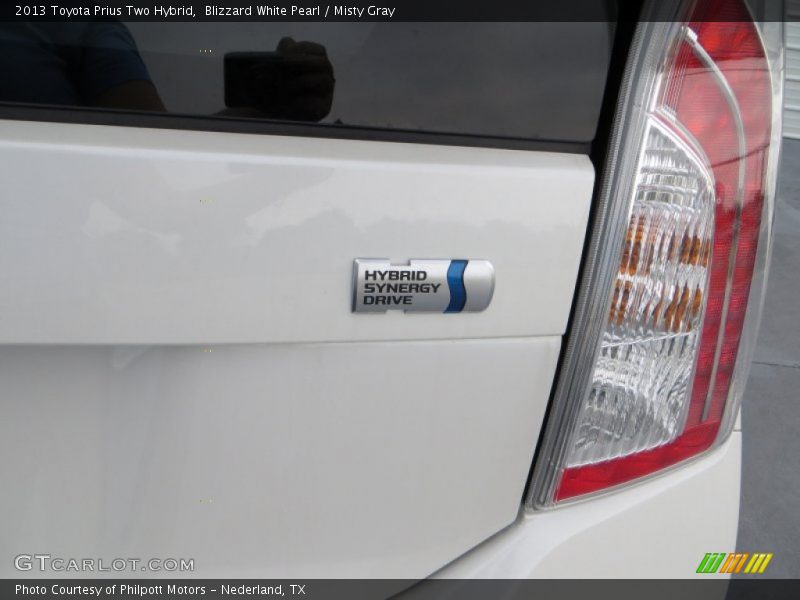 Blizzard White Pearl / Misty Gray 2013 Toyota Prius Two Hybrid