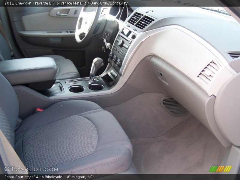 Silver Ice Metallic / Dark Gray/Light Gray 2011 Chevrolet Traverse LT