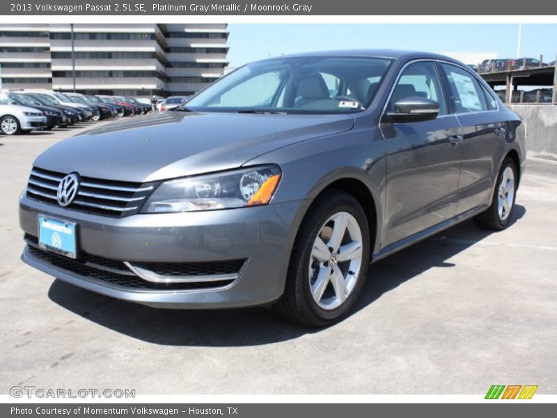 Platinum Gray Metallic / Moonrock Gray 2013 Volkswagen Passat 2.5L SE