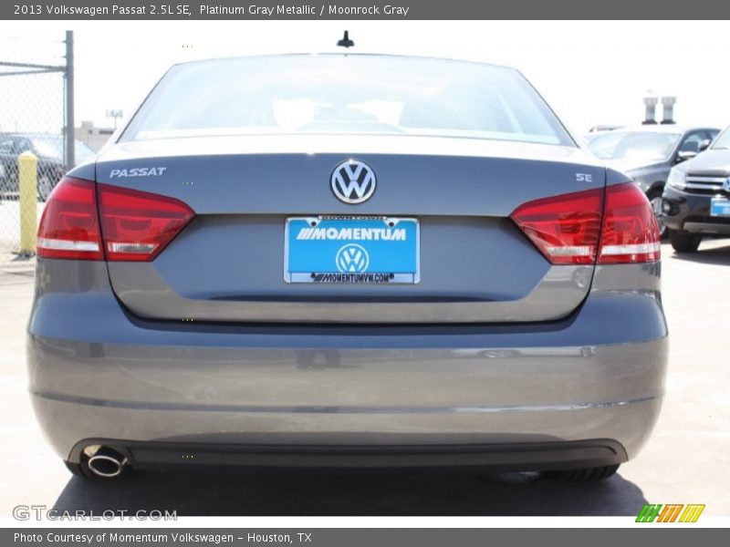 Platinum Gray Metallic / Moonrock Gray 2013 Volkswagen Passat 2.5L SE