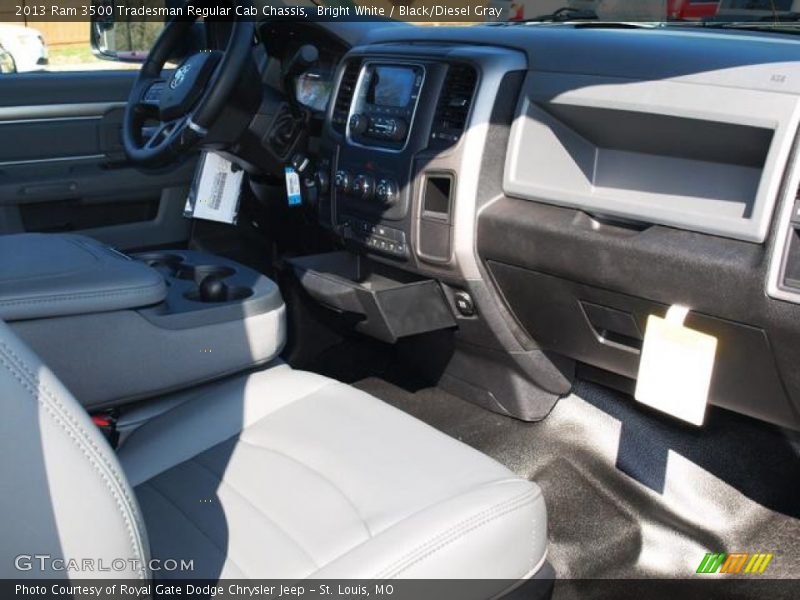 Bright White / Black/Diesel Gray 2013 Ram 3500 Tradesman Regular Cab Chassis