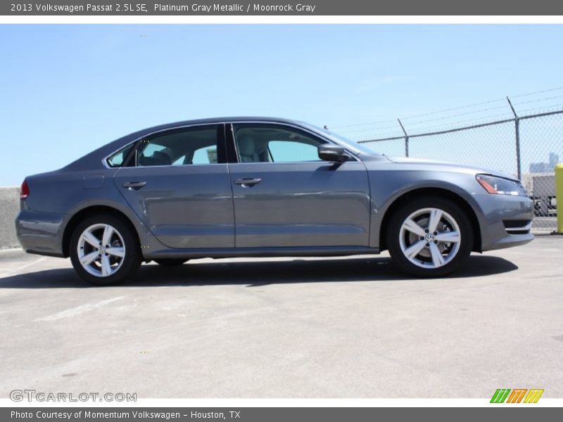 Platinum Gray Metallic / Moonrock Gray 2013 Volkswagen Passat 2.5L SE