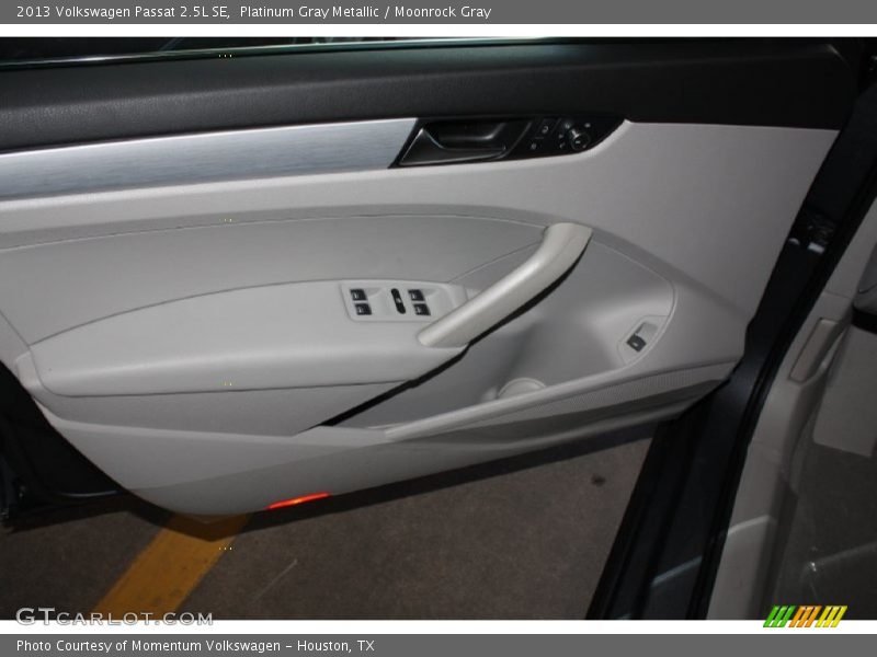 Platinum Gray Metallic / Moonrock Gray 2013 Volkswagen Passat 2.5L SE