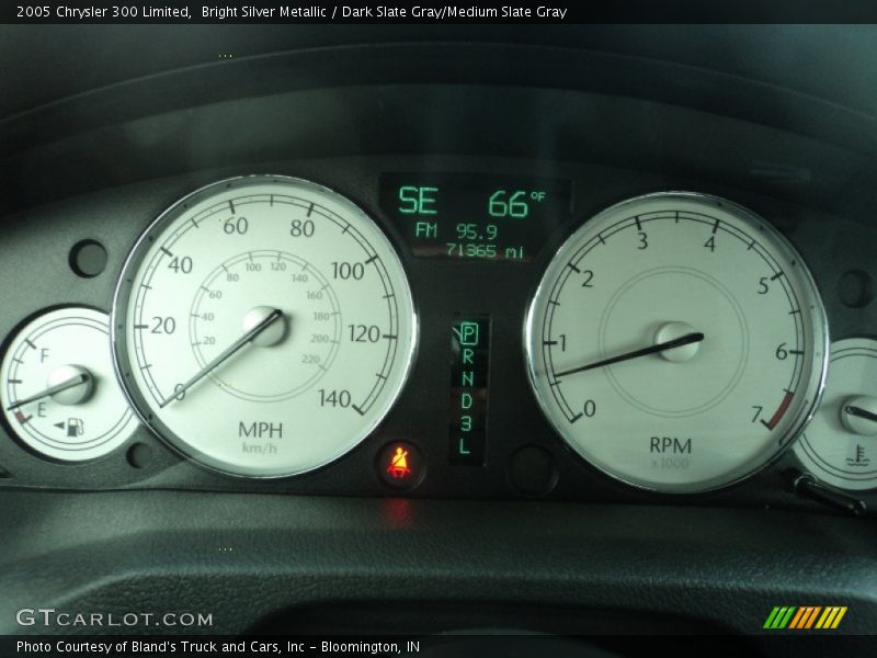 Bright Silver Metallic / Dark Slate Gray/Medium Slate Gray 2005 Chrysler 300 Limited
